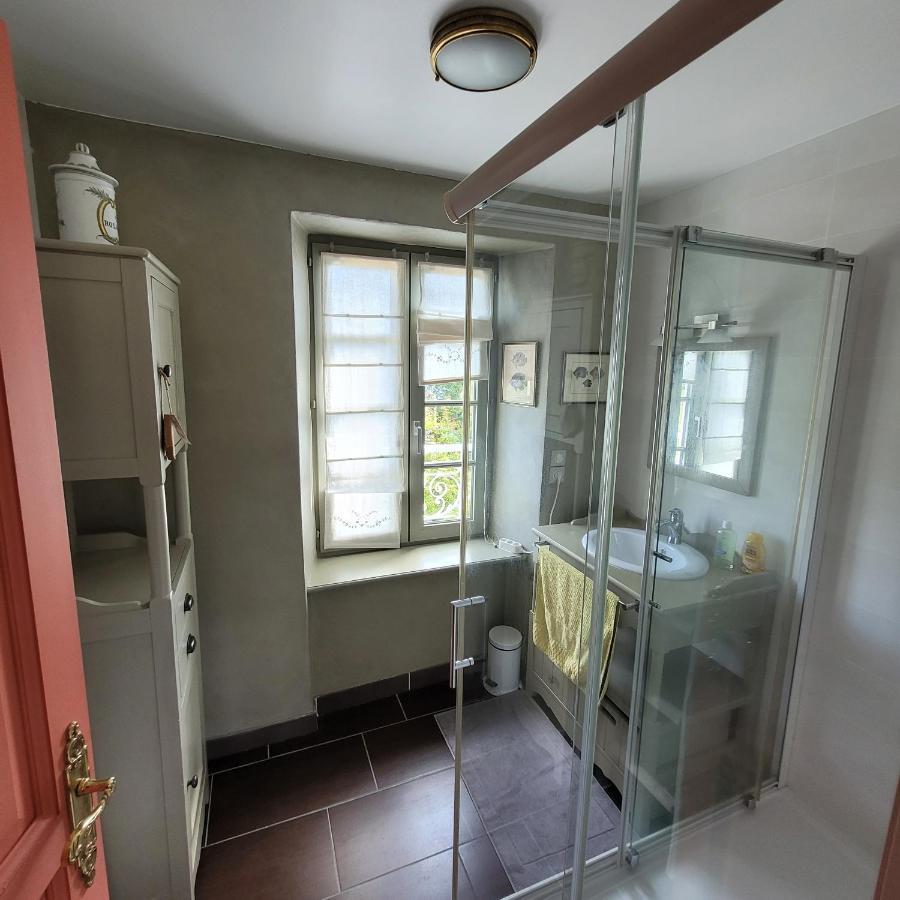 Gite De Charme Au Manoir Du Plessis-Quinquis Sainte-Seve Exteriör bild