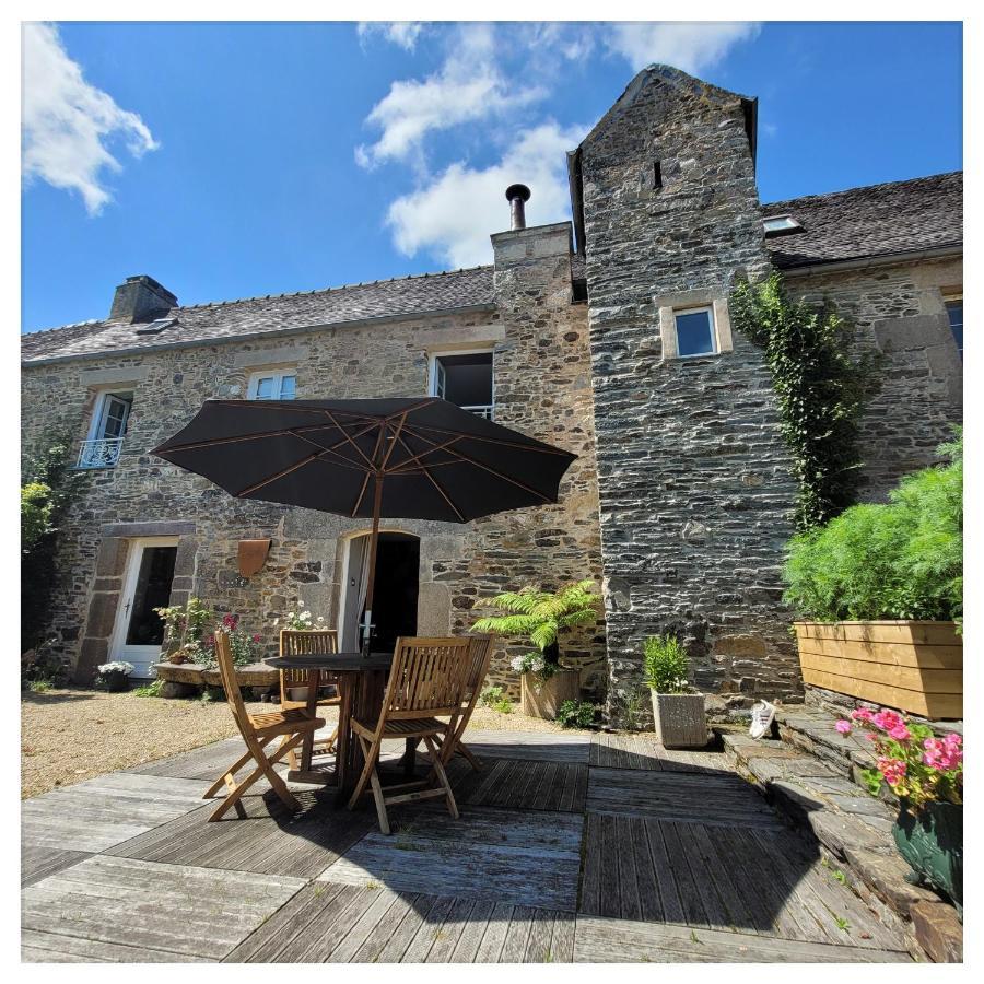 Gite De Charme Au Manoir Du Plessis-Quinquis Sainte-Seve Exteriör bild